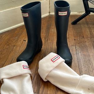 dark navy size 3 girls hunter boots with liners